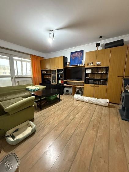 Apartament cu 3 camere decomandat în Nord