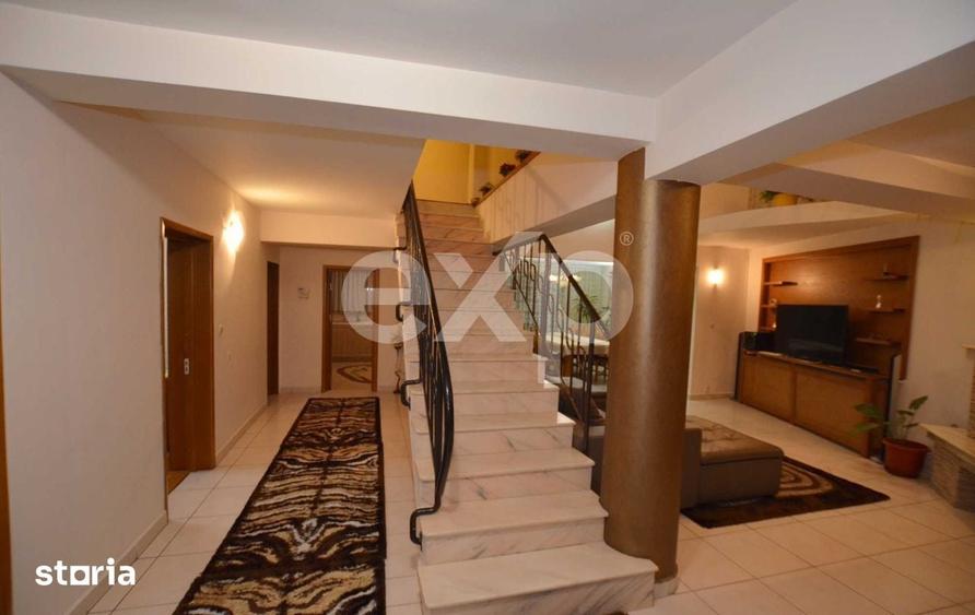 Casă cu 7 camere cu Teren 690 Mp în Găvana