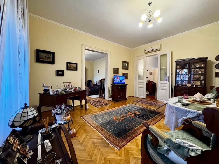 Apartament cu 2 camere decomandat, mobilat în Central