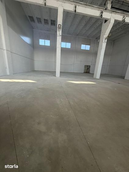 Spațiu comercial, de 750 mp, în Șerbănești