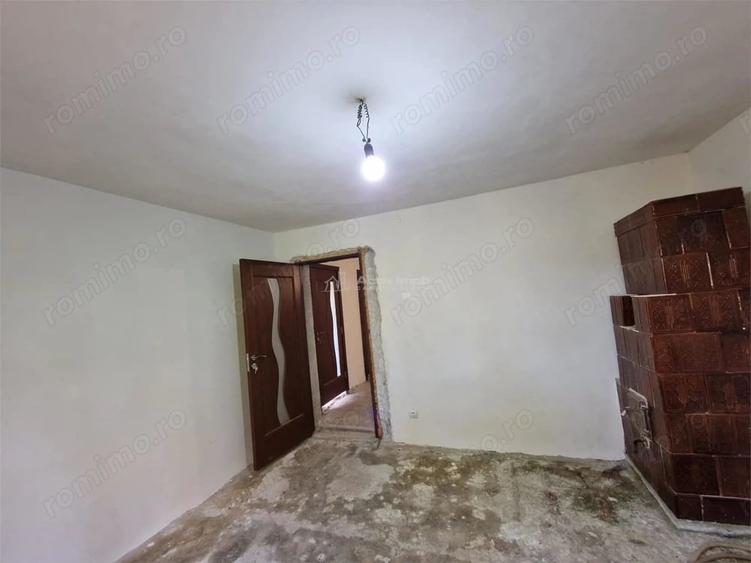 Casă cu Teren 4770 Mp în Central