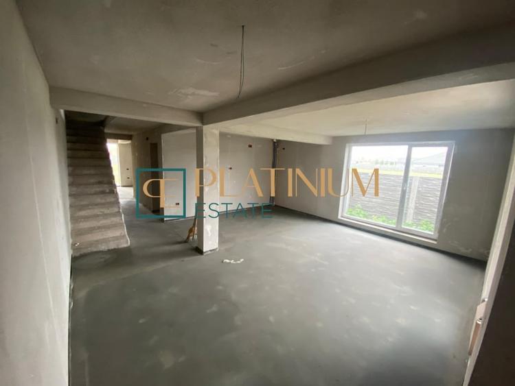 Duplex cu 4 camere cu Canalizare în Dumbrăvița