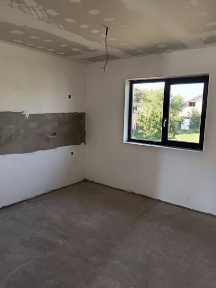 Casă individuală cu 3 camere cu Teren 1400 Mp în Tutova