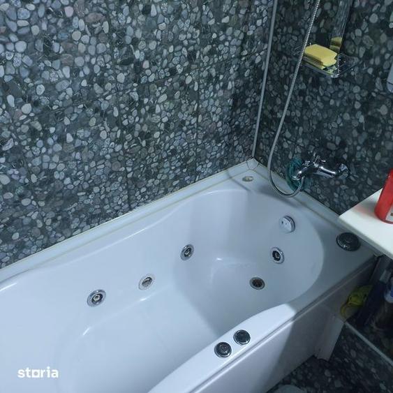 Apartament cu 3 camere decomandat în Nord