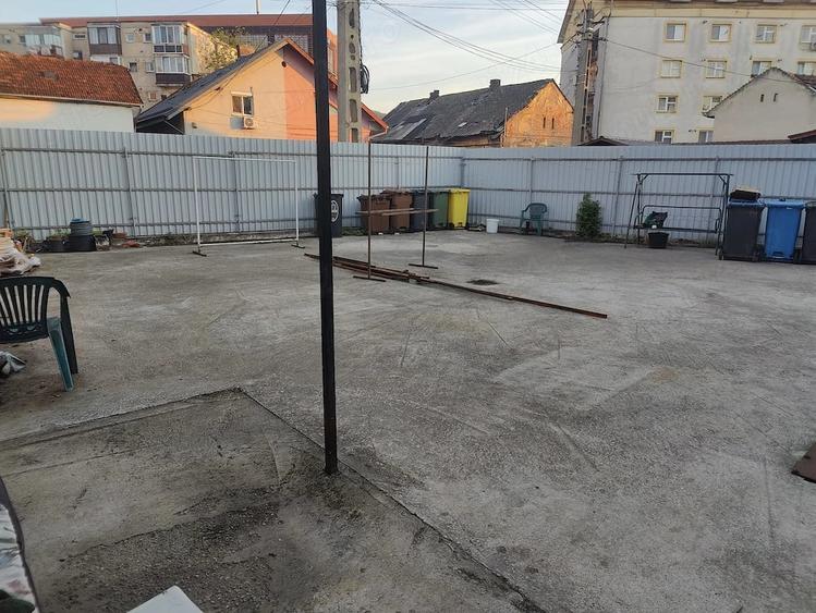 Spațiu comercial, de 100 mp, în Iris