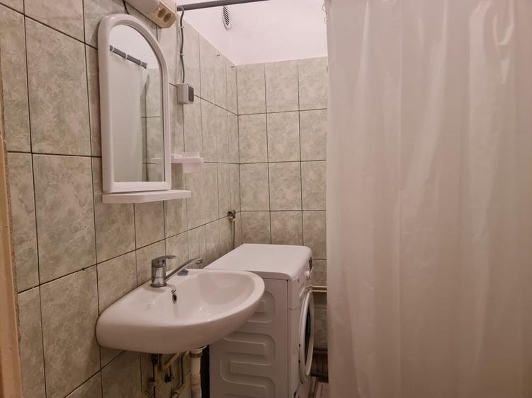 Apartament cu 2 camere decomandat, mobilat în Barbu Văcărescu