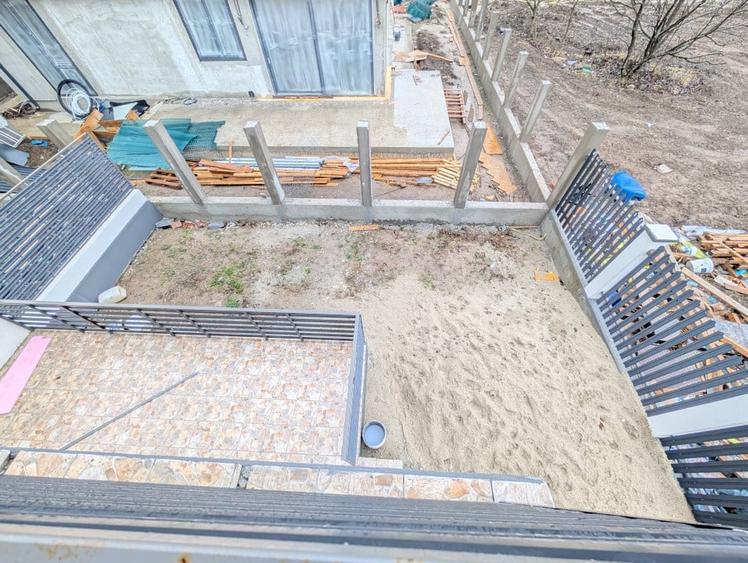 Duplex cu 5 camere cu Teren 225 Mp în Odăi