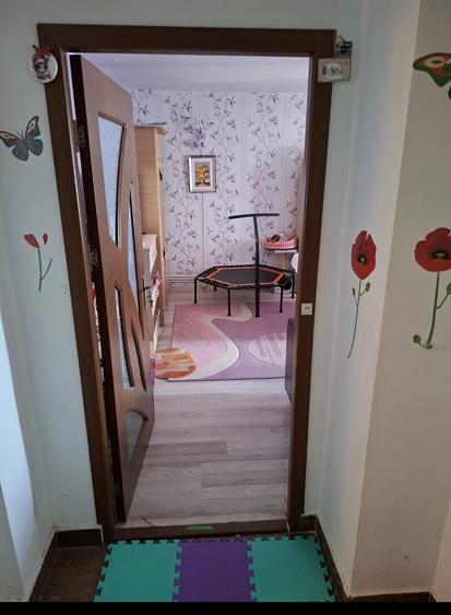 Apartament cu 3 camere decomandat în Inel II