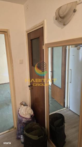 Apartament cu 3 camere semidecomandat în 1 Decembrie 1918