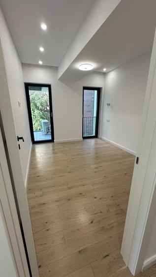Apartament cu 2 camere decomandat, mobilat în Universitate