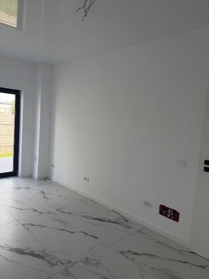 Casă individuală cu 3 camere cu Teren 300 Mp în Central