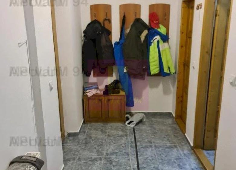 Casă cu 6 camere cu Teren 340 Mp în Cumpătu