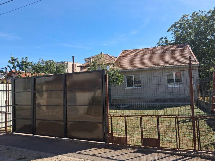 Casă cu 2 camere în Lotus