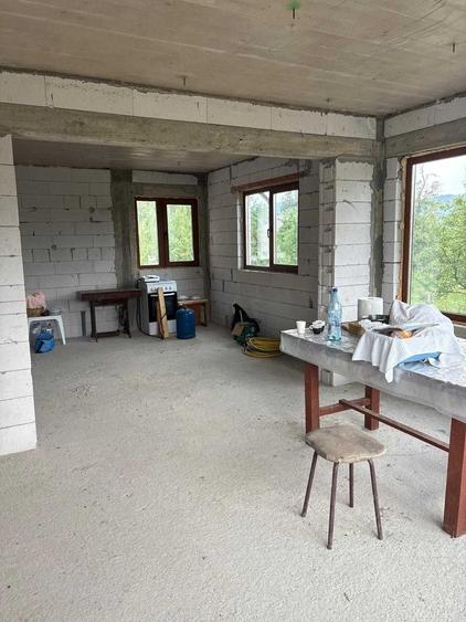 Casă cu 3 camere în Poiana