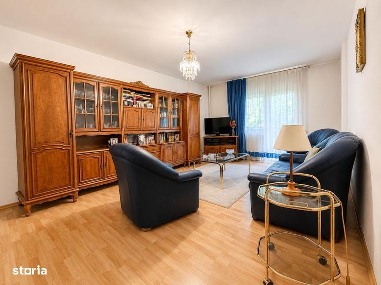Apartament cu 3 camere decomandat în Tineretului