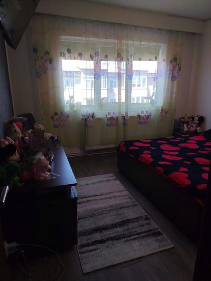Apartament cu 2 camere decomandat în Exterior Vest