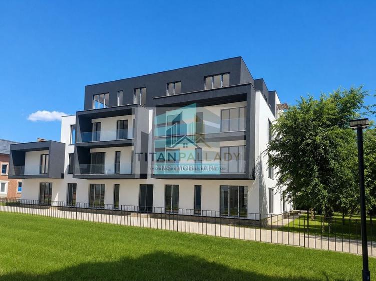 Apartament cu 4 camere decomandat în Titan