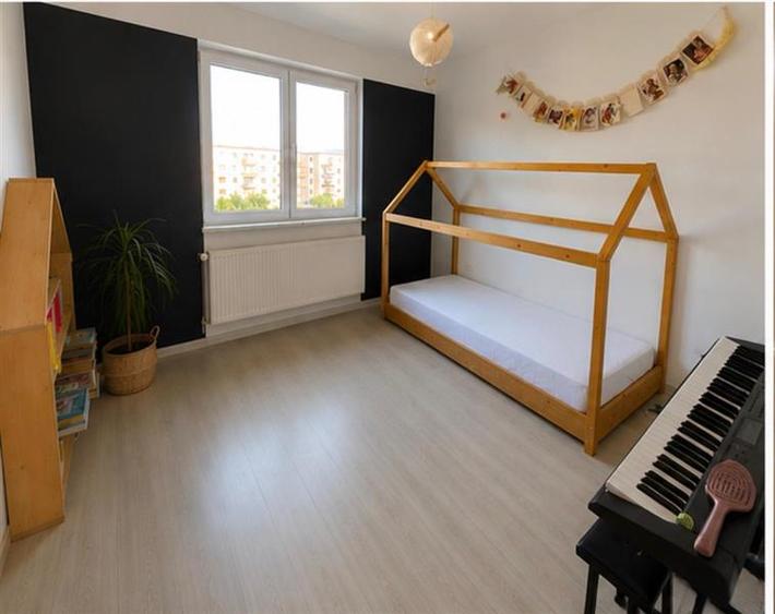 Apartament cu 2 camere decomandat, mobilat în Tractorul