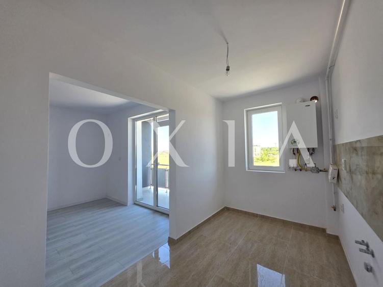 Apartament cu 3 camere semidecomandat în Giroc
