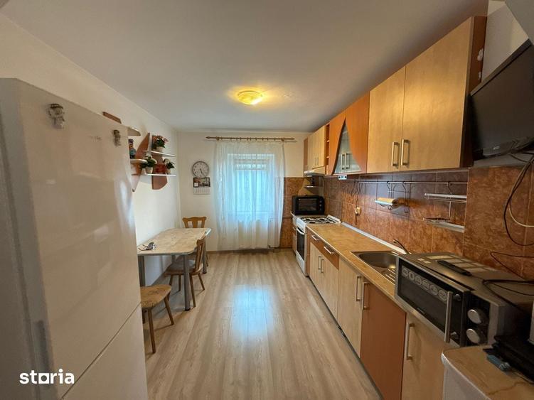 Apartament cu 3 camere în Decebal