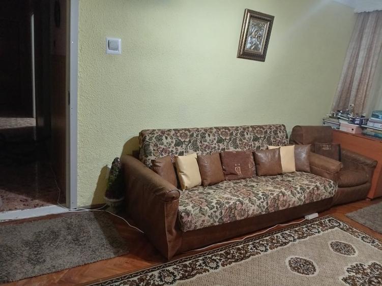 Apartament cu 4 camere decomandat în Central