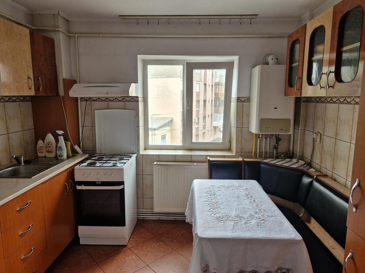 Apartament cu 2 camere decomandat în Ultracentral