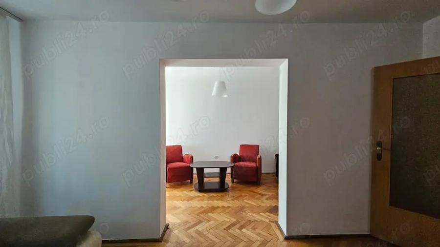 Apartament cu 4 camere decomandat în Tipografilor