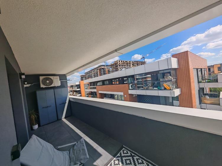 Apartament cu 3 camere decomandat în Sud