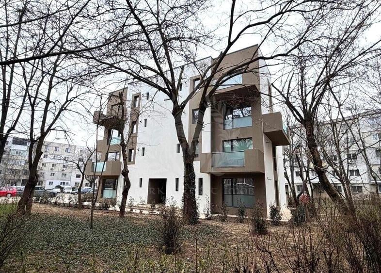 Apartament cu 3 camere decomandat, mobilat în Malu Roșu