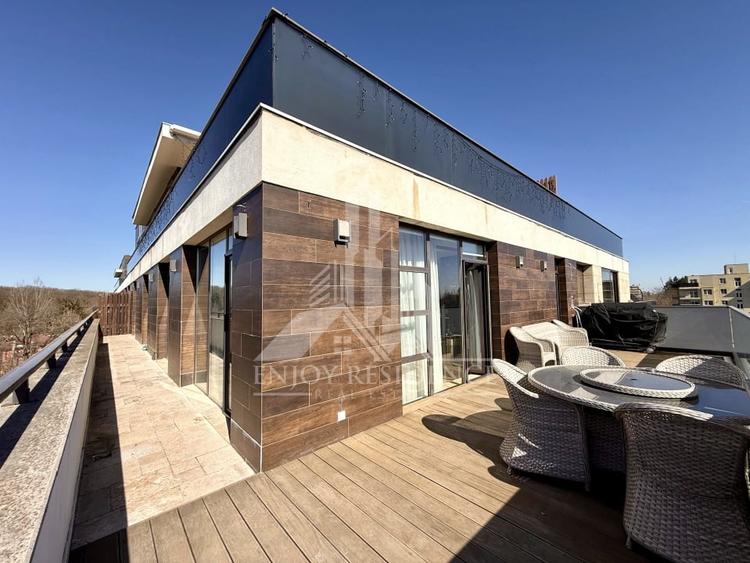 Apartament cu 3 camere decomandat, mobilat în Băneasa