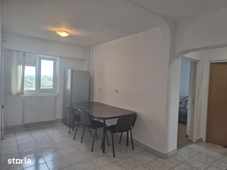 Apartament cu 3 camere, mobilat în Centrul Civic