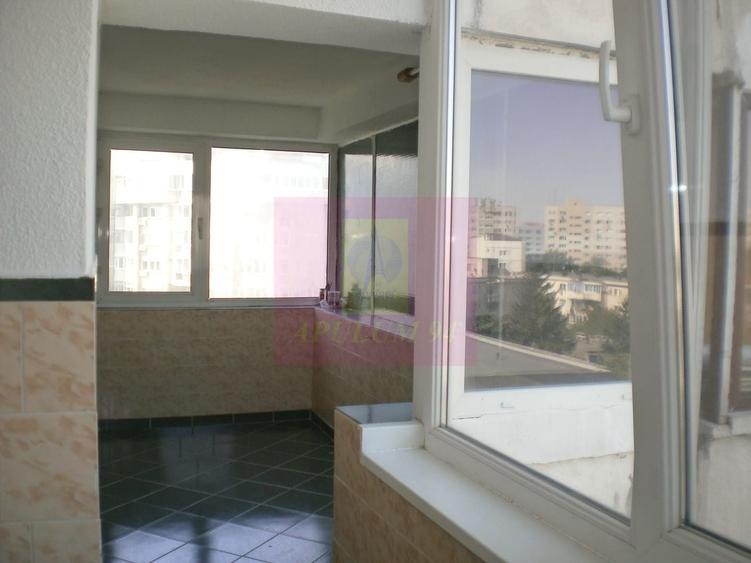 Apartament 3 camere pe bd Decebal stradal - 5