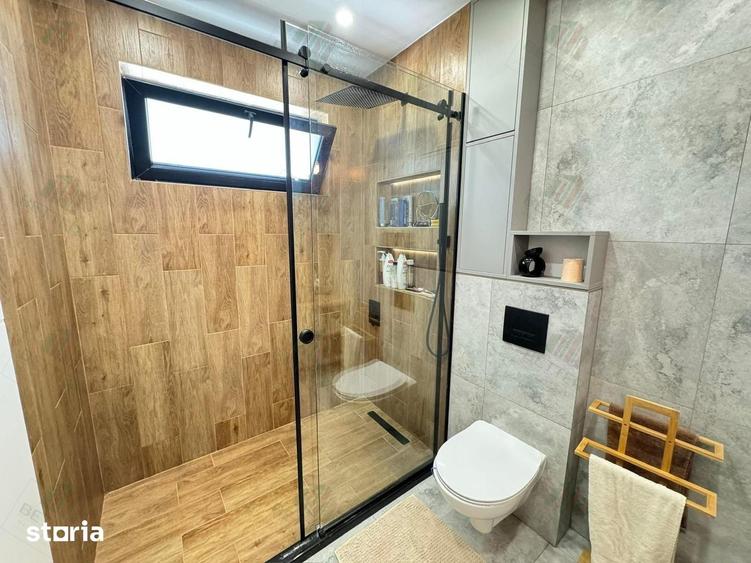 Casă cu 5 camere cu Teren 400 Mp în Berceni