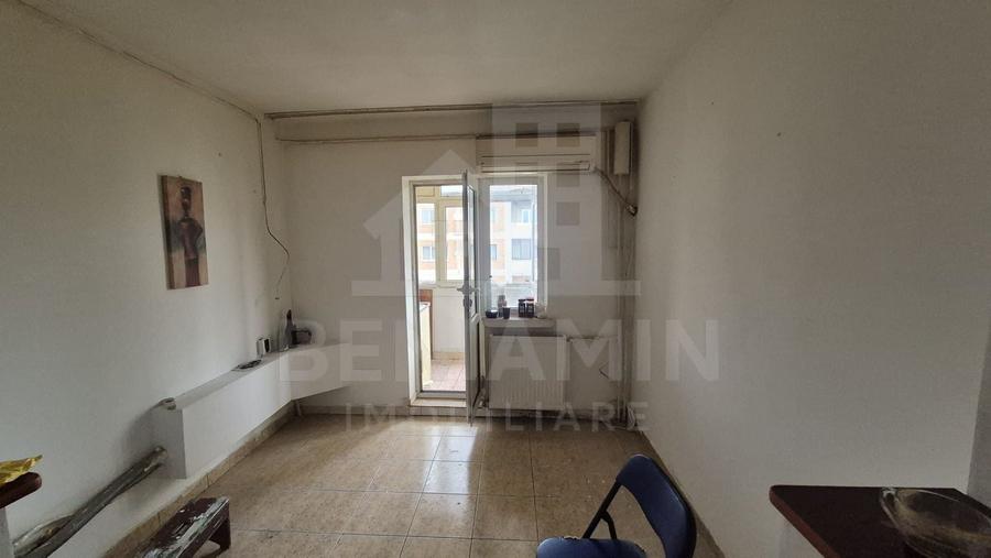 Apartament cu 2 camere decomandat în Rovine
