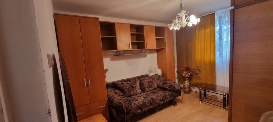 Apartament cu 2 camere decomandat în Buzoești
