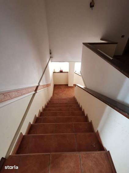 Casă cu 6 camere cu Teren 3187 Mp în Urechești