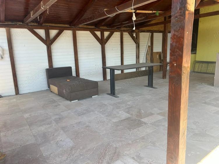 Casă cu Teren 250 Mp în Central