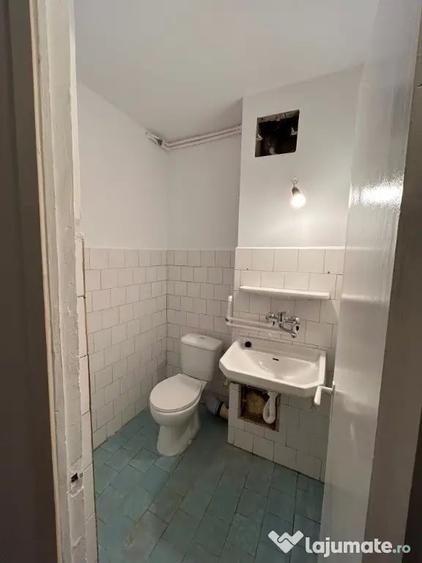 Apartament cu 3 camere decomandat în Mărăști