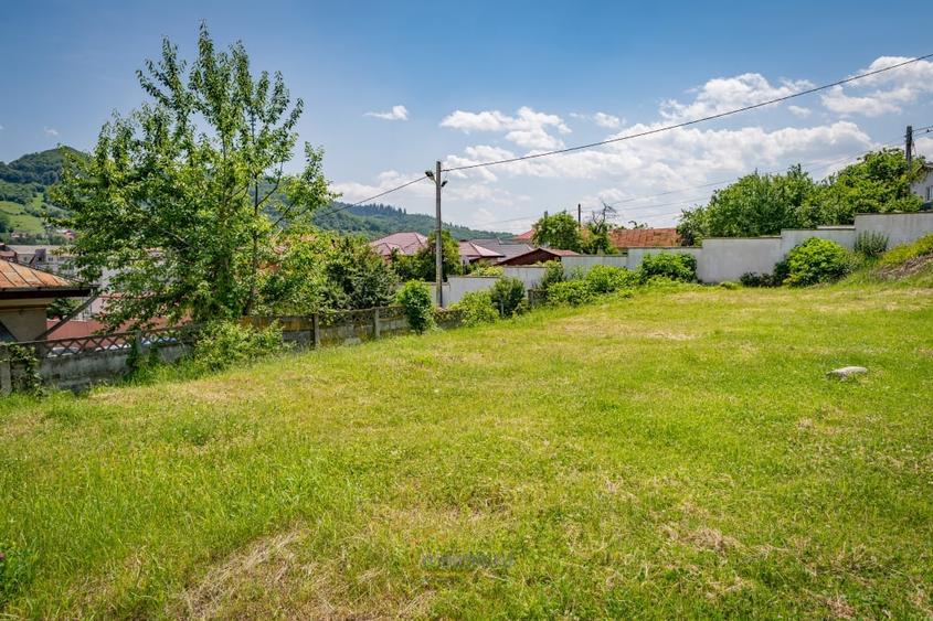 Teren Construcții intravilan de 1356 mp, în Moinești