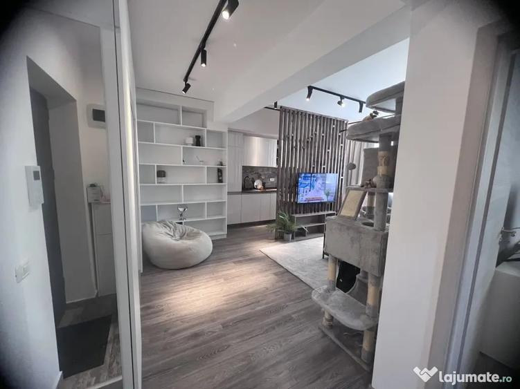 Apartament cu 2 camere decomandat în Berceni