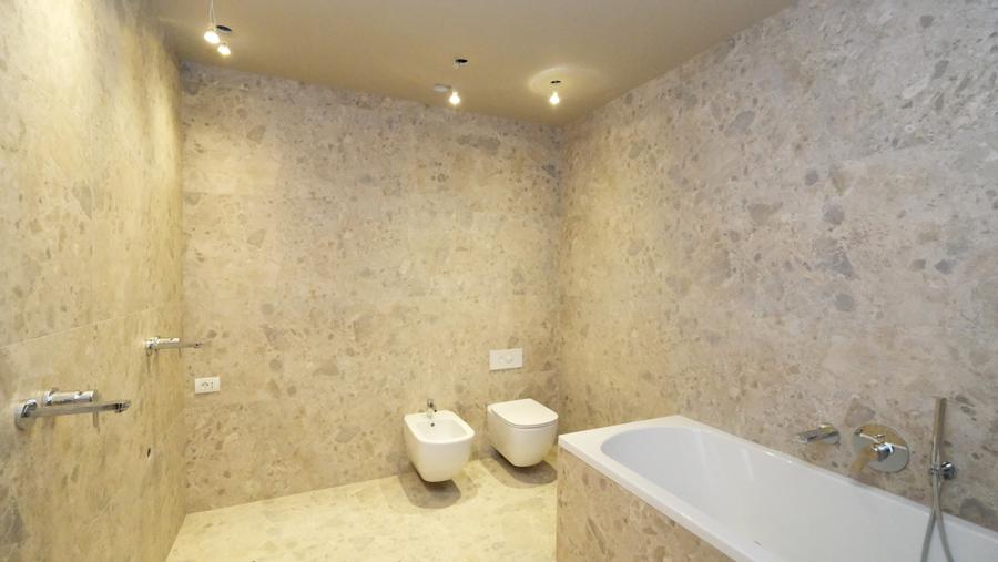 Apartament cu 4 camere în Dacia