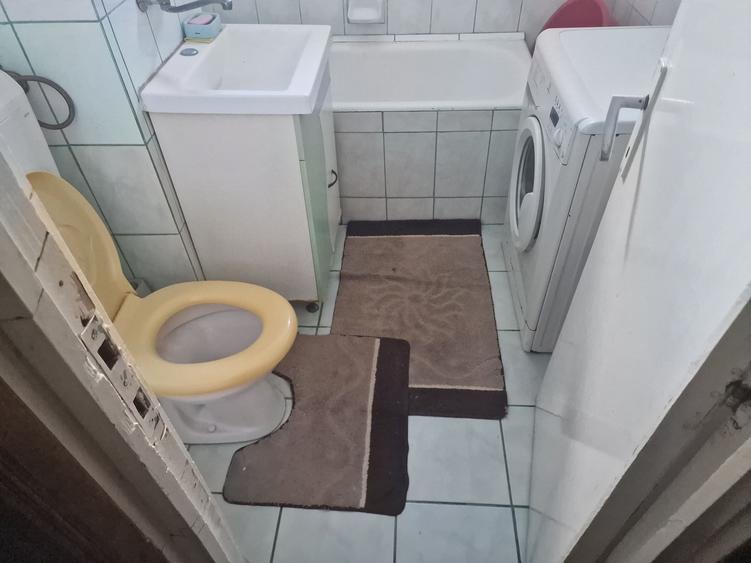 Apartament cu 2 camere decomandat în Precista