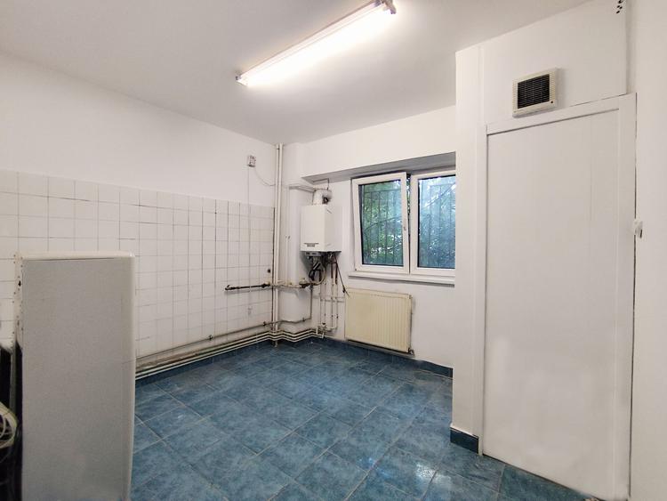 Apartament cu 2 camere decomandat în P-ța Alba Iulia