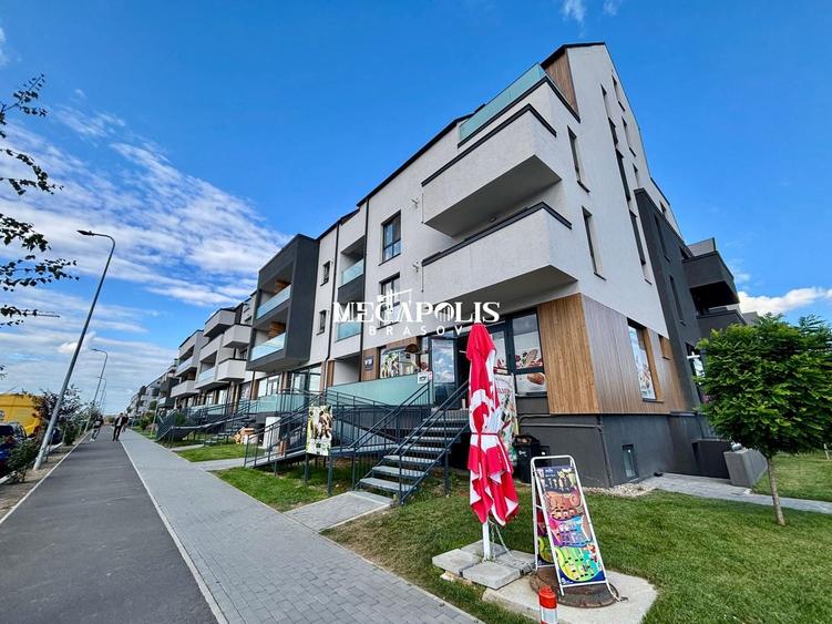 Apartament cu 2 camere decomandat în Tractorul
