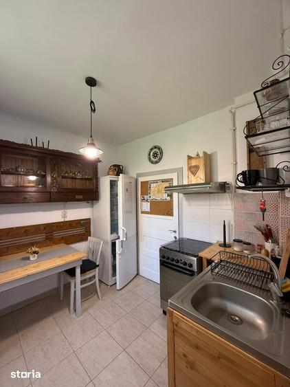 Apartament cu 2 camere semidecomandat în Central — fotografia 1