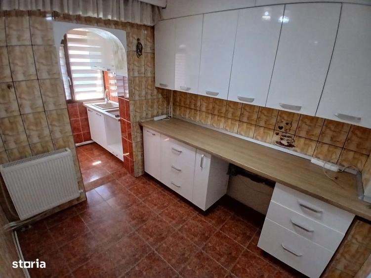 Apartament cu 2 camere decomandat în Est