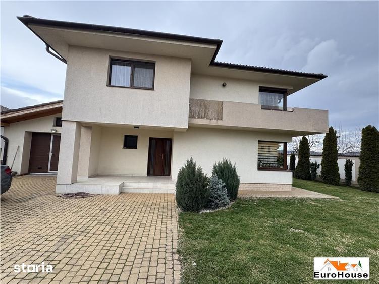 Casă cu 4 camere cu Teren 500 Mp în Central