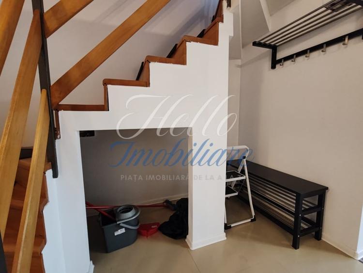 Duplex cu 4 camere cu Canalizare în Florești