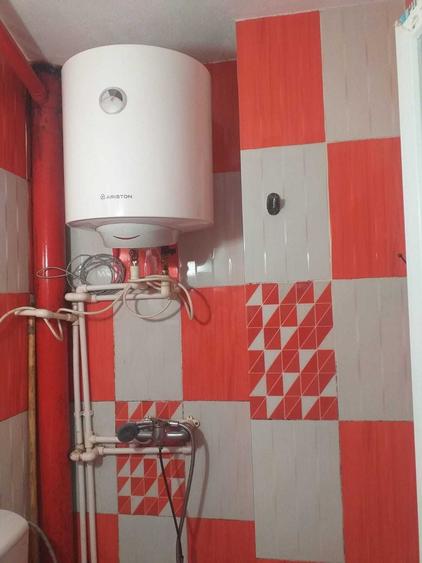 Apartament cu 2 camere nedecomandat în 9 Mai