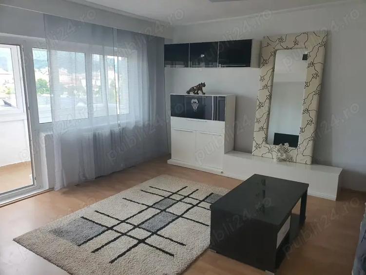 Apartament cu 2 camere decomandat în 1 Mai